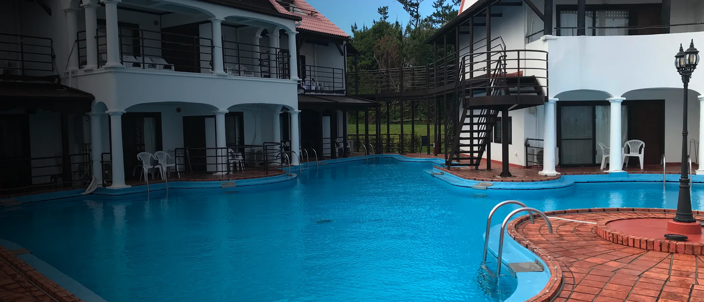 Feely Brothers Pool service hero 2